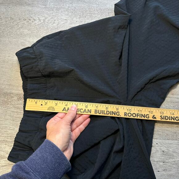 Title Nine Slaycation 2.0 Pants Textured Black XS - Picture 12 of 15